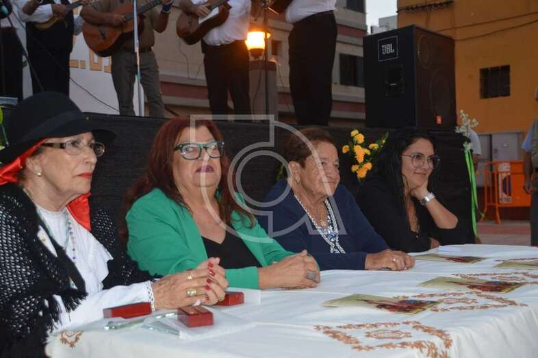 Momento del acto de anoche en La Garita (Foto TA)